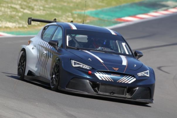 CUPRA e-Racer liefert bis zu 500 kW Leistung und 960 Nm Drehmoment 